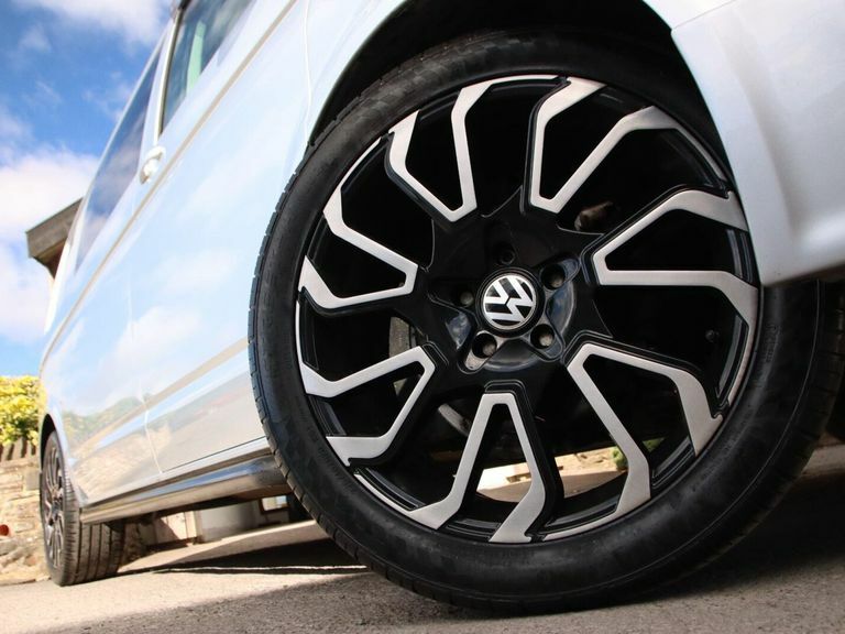 Volkswagen Transporter Mpv White #8