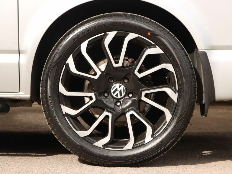 Volkswagen Transporter Mpv White #48