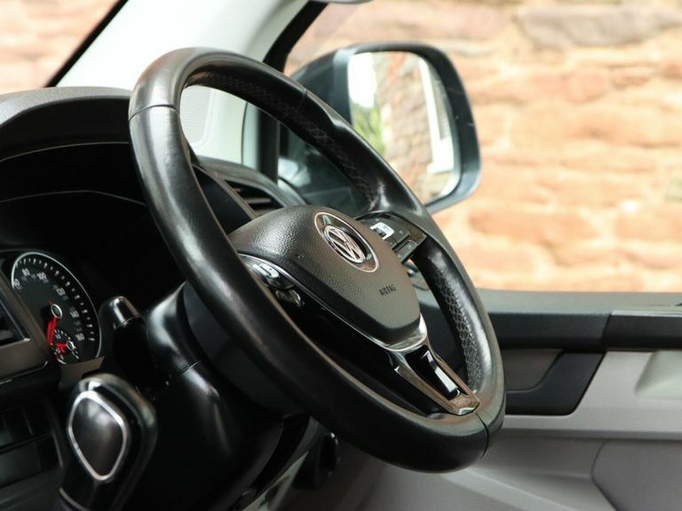 Volkswagen Transporter Mpv White #40