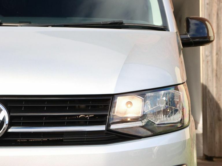 Volkswagen Transporter Mpv White #13