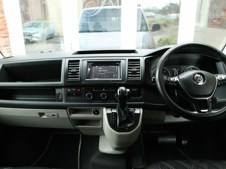Volkswagen Transporter Mpv White #37