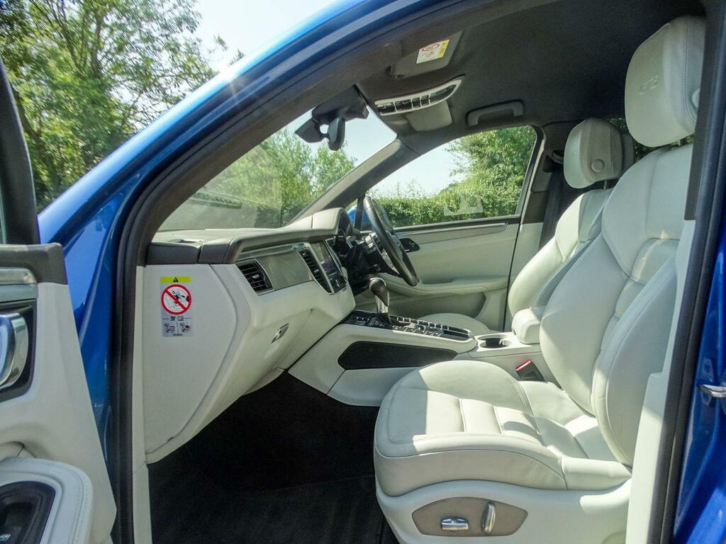 Porsche Macan Petrol FG18MYA #3