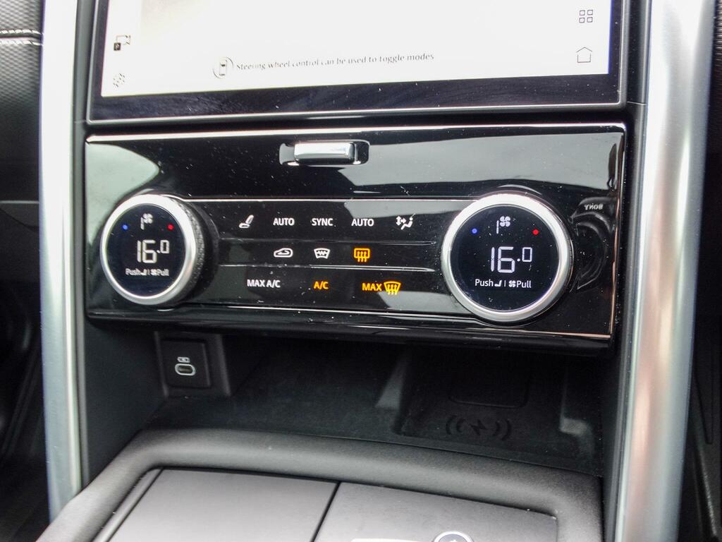 Land Rover Discovery 3 .0 D300 Dynamic Se White #35