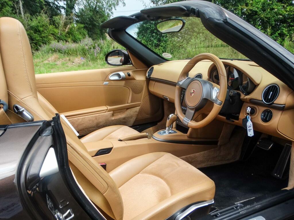 Porsche Boxster 3.4 987 S Convertible White #17