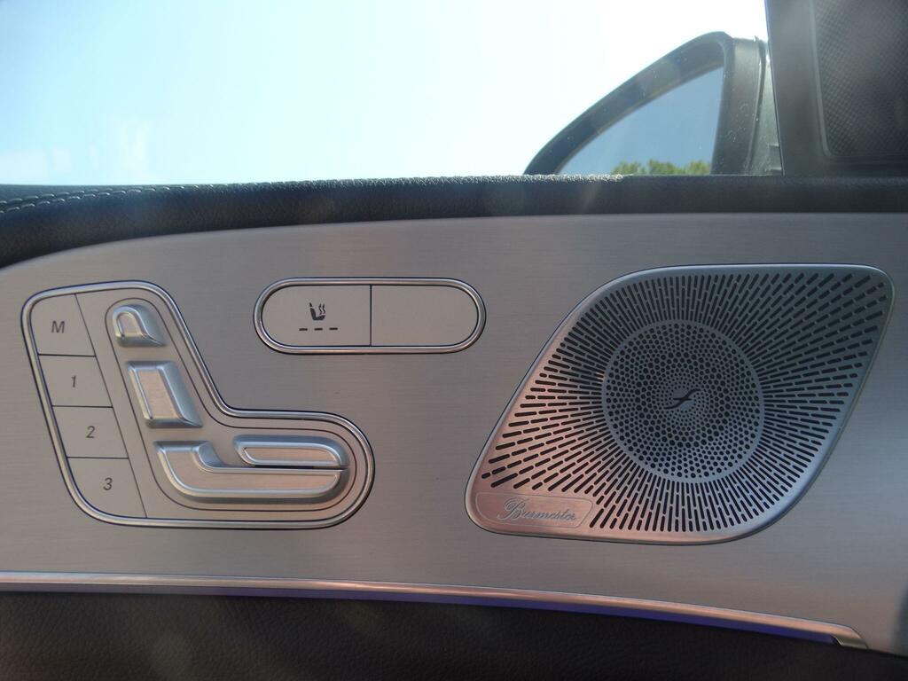 Mercedes-Benz GLS Class 3.0L Gls 350 D 4Matic Amg Line 255 Bhp Black #22