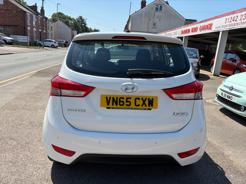 Hyundai Ix20 1.4 Blue Drive Se Hatchback Euro  #5