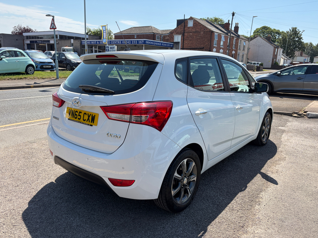 Hyundai Ix20 1.4 Blue Drive Se Hatchback Euro  #6