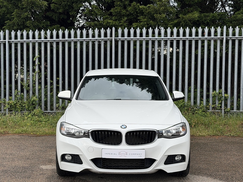 BMW 3 Series Gran Turismo 318D M Sport White #3