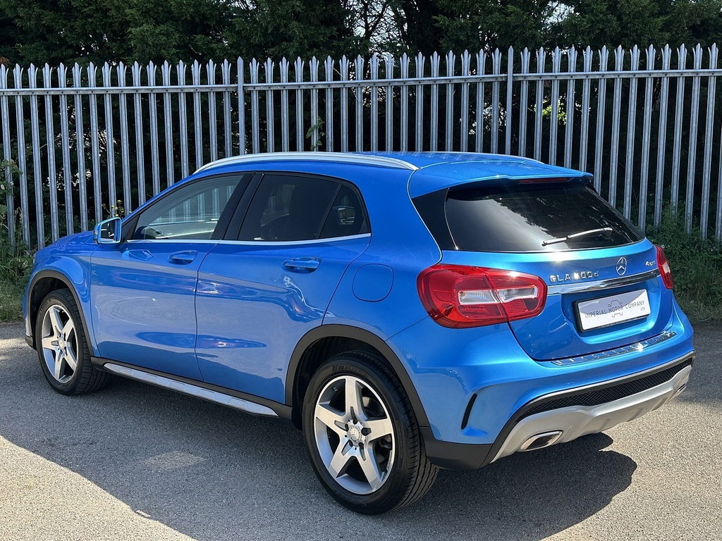 Mercedes-Benz GLA Class Gla200d Amg Line Blue #6