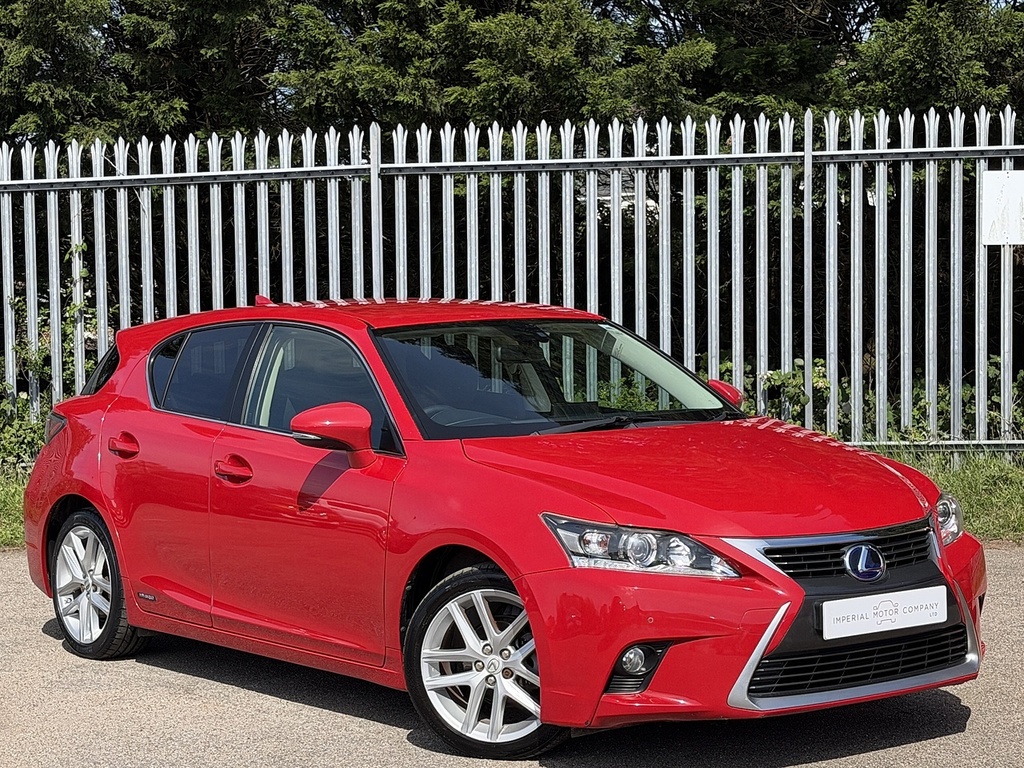 Lexus CT 200H Advance Red