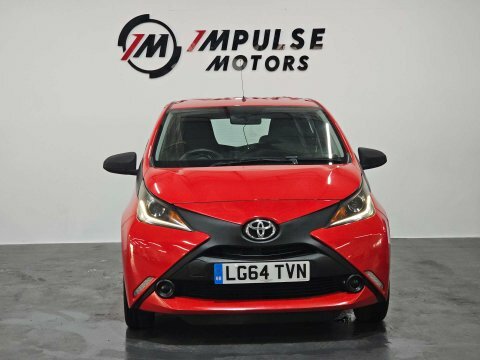 Toyota Aygo X Vvt-i 5dr LG64TVN Red #3
