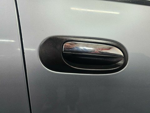 Nissan Almera 1.8 Se Hatchback Gold #46