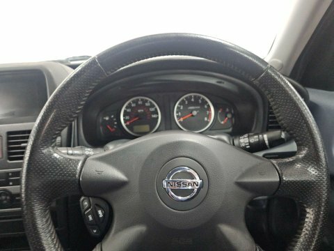 Nissan Almera 1.8 Se Hatchback Gold #24