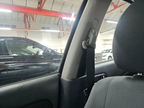 Nissan Almera 1.8 Se Hatchback Gold #30