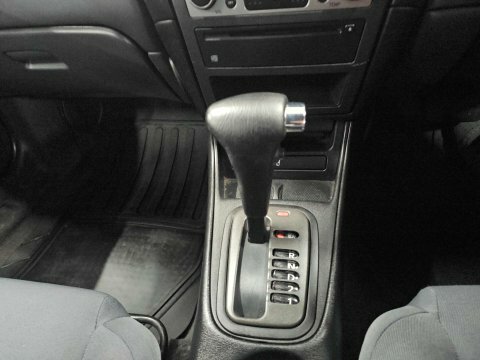 Nissan Almera 1.8 Se Hatchback Gold #27