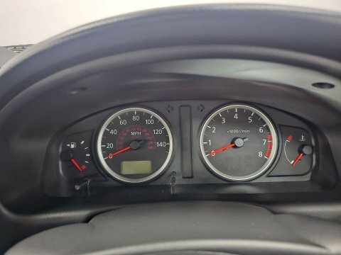 Nissan Almera 1.8 Se Hatchback Gold #37