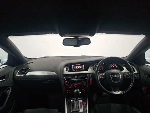 Audi A4 2.0 Tfsi Executive BL10SGY White #2