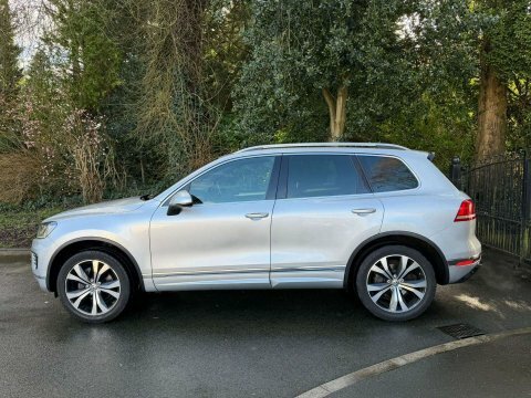 Volkswagen Touareg 3.0 Tdi V6 PJ64RHU Silver #4