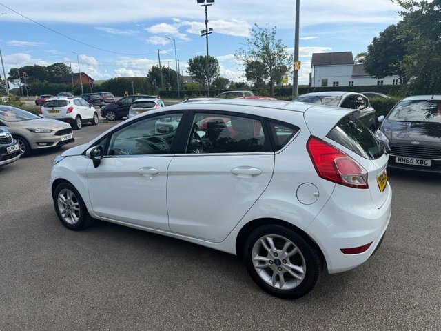 Ford Fiesta 1.25 Zetec Hatchback Euro 5 82 White #4