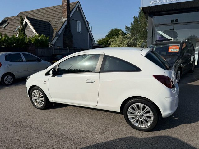 Vauxhall Corsa 1.2 16V Se Hatchback Euro 5 85 White #2