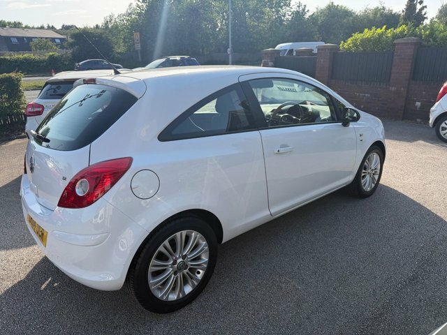 Vauxhall Corsa 1.2 16V Se Hatchback Euro 5 85 White #4