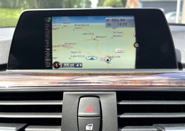 BMW 3 Series Saloon 2.0 Black #13