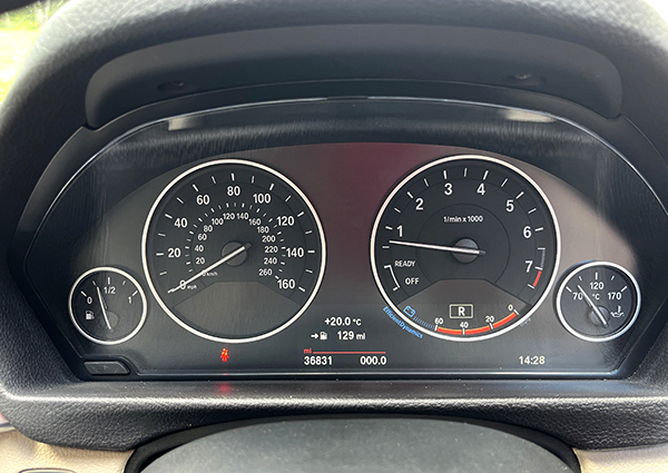 BMW 3 Series Saloon 2.0 Black #15