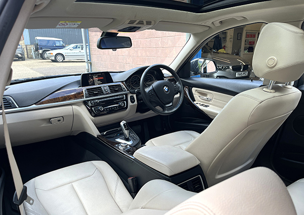 BMW 3 Series Saloon 2.0 Black #12