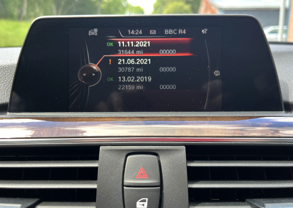 BMW 3 Series Saloon 2.0 Black #14