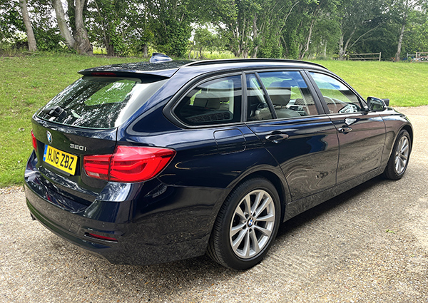BMW 3 Series Saloon 2.0 Black #3