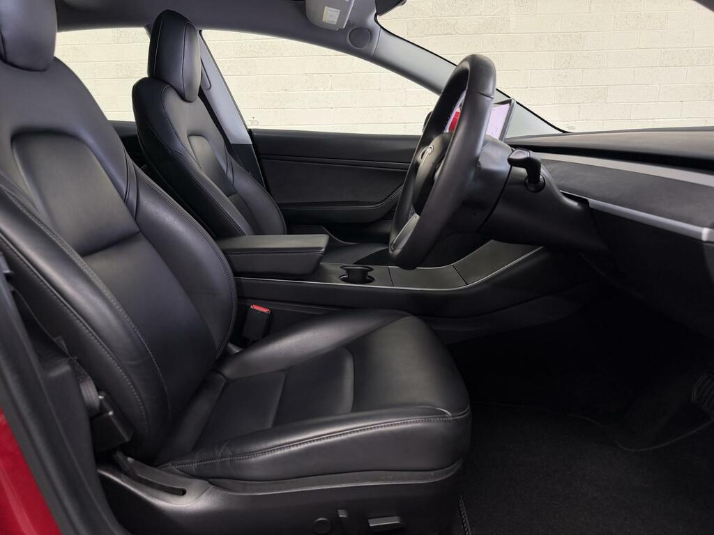 Tesla Model 3 Dual Motor Long Range Saloon 4 Red #3