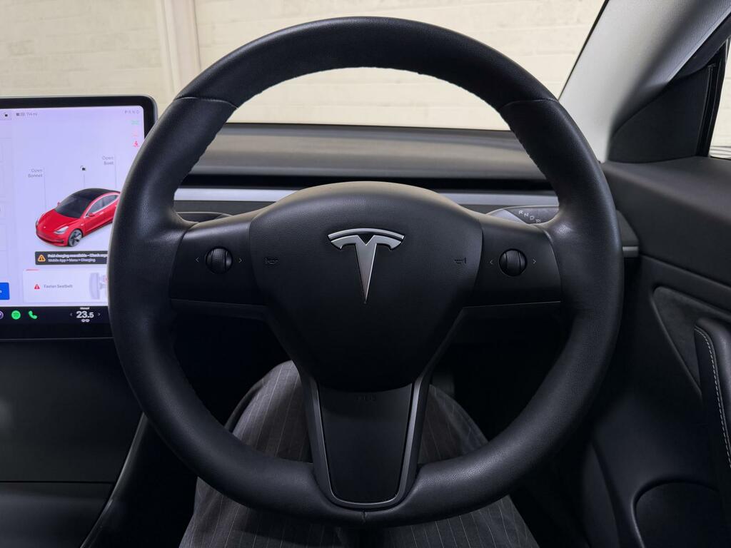 Tesla Model 3 Dual Motor Long Range Saloon 4 Red #6