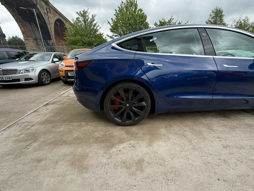 Tesla Model 3 Saloon Dual Motor Performance 2020  #4