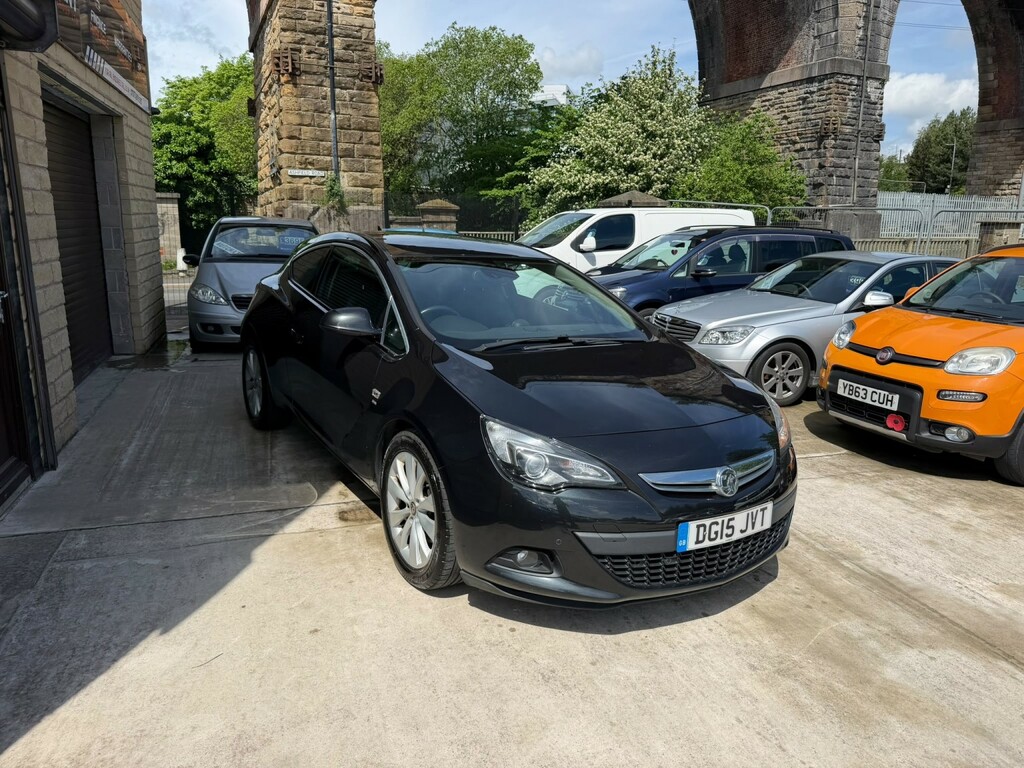 Vauxhall Astra GTC 1.4 T Sri Black