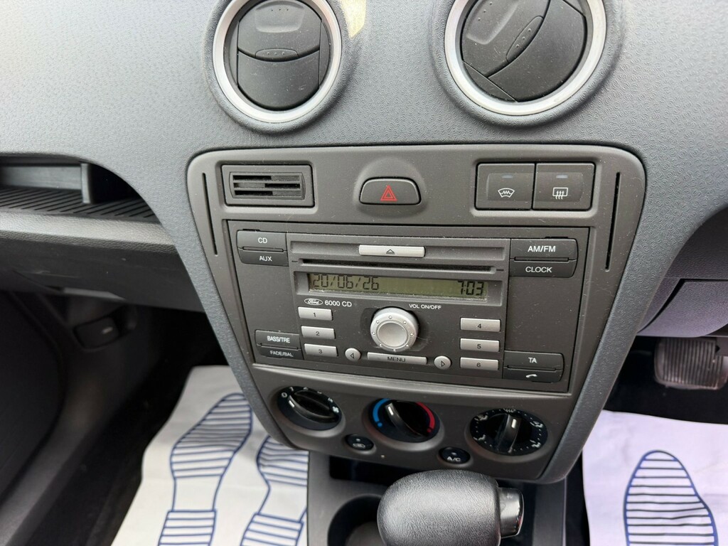 Ford Fusion 1.6 Zetec Silver #11
