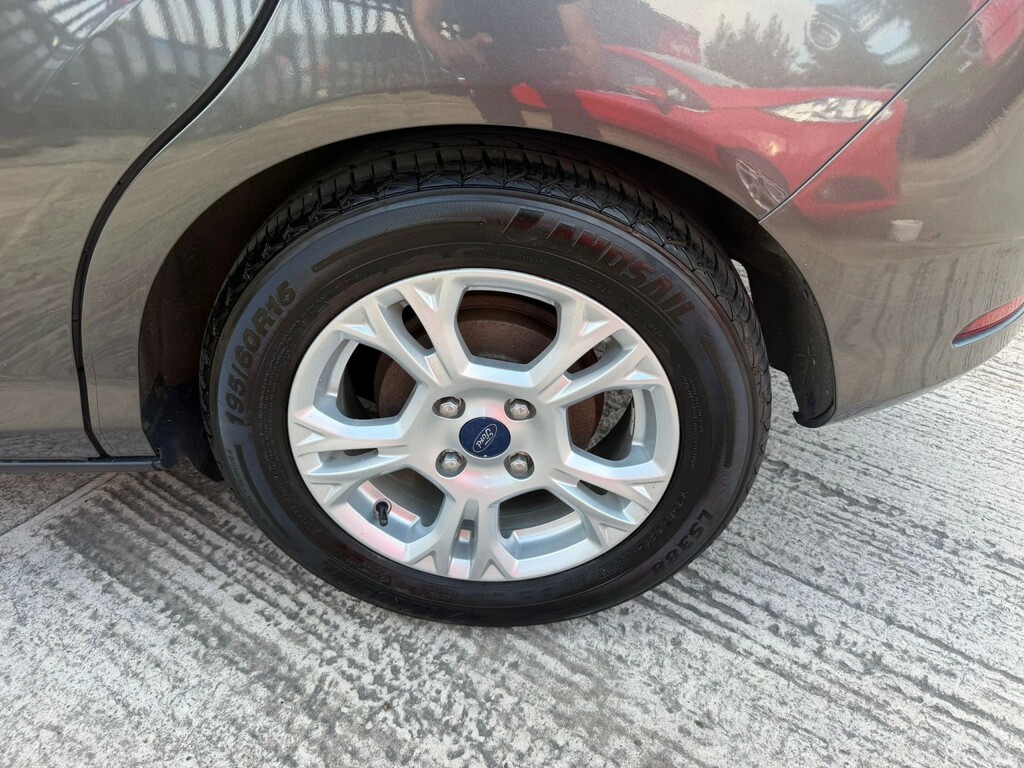 Ford B-Max 1.4 Zetec Mpv Euro 5 90 Ps Grey #30