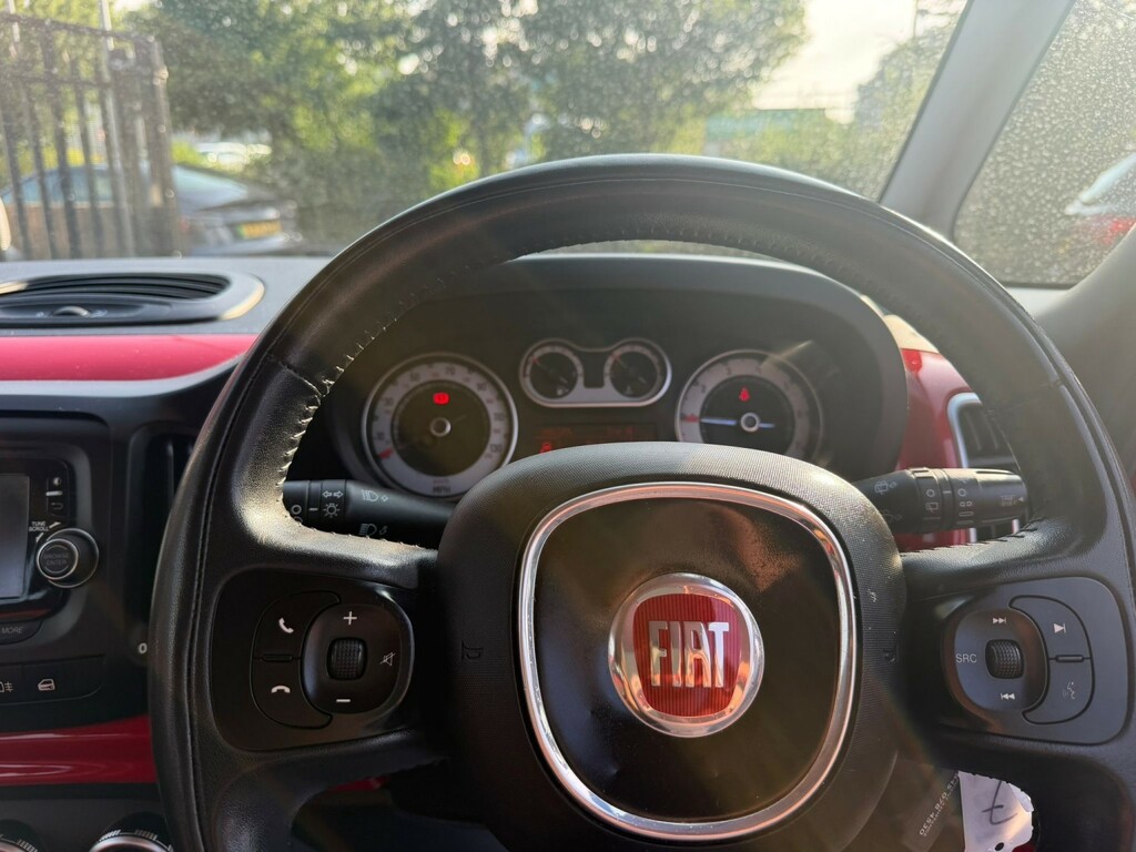 Fiat 500L 1.6L Trekking White #24
