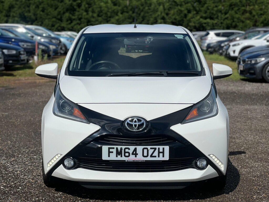 Toyota Aygo 1.0 Vvt-i X-pression Euro 5 Euro 5 White #3