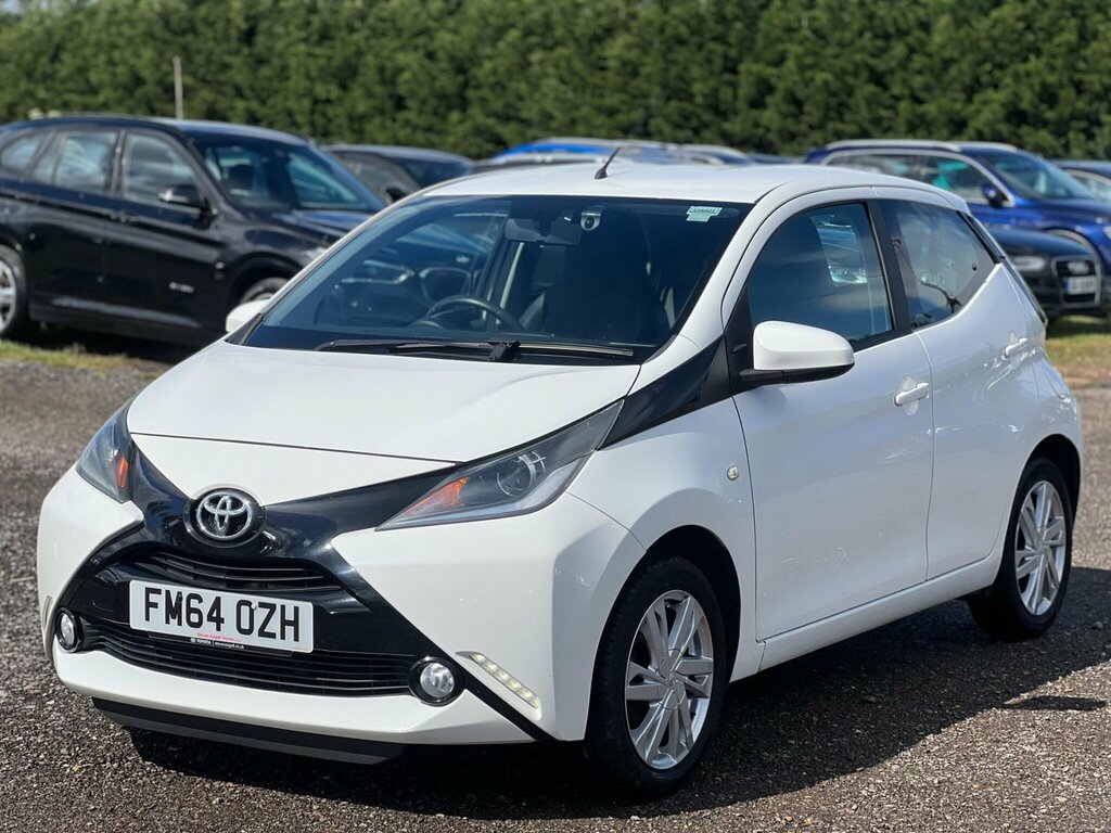 Toyota Aygo 1.0 Vvt-i X-pression Euro 5 Euro 5 White #4