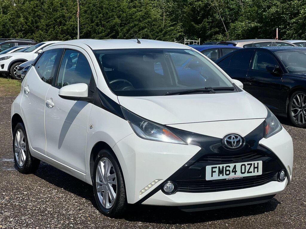 Toyota Aygo 1.0 Vvt-i X-pression Euro 5 Euro 5 White #2