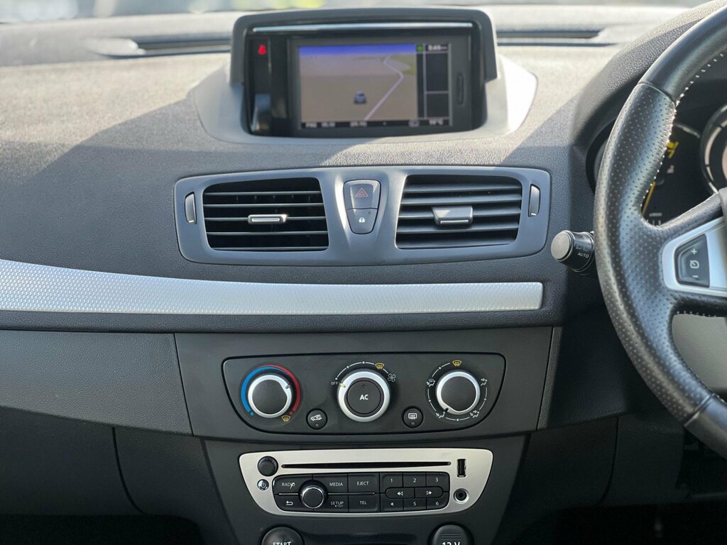 Renault Megane Expression Plus Black #40
