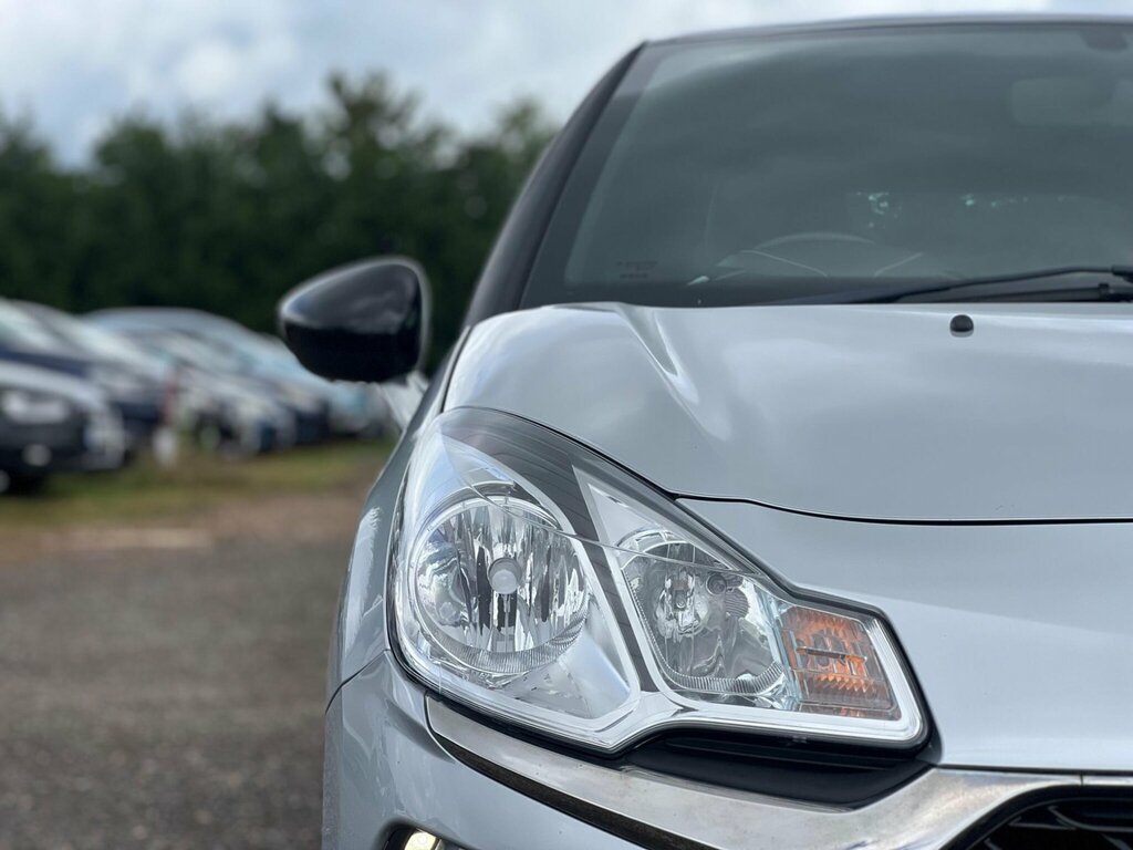 DS DS 3 Puretech Connected Chic White #22