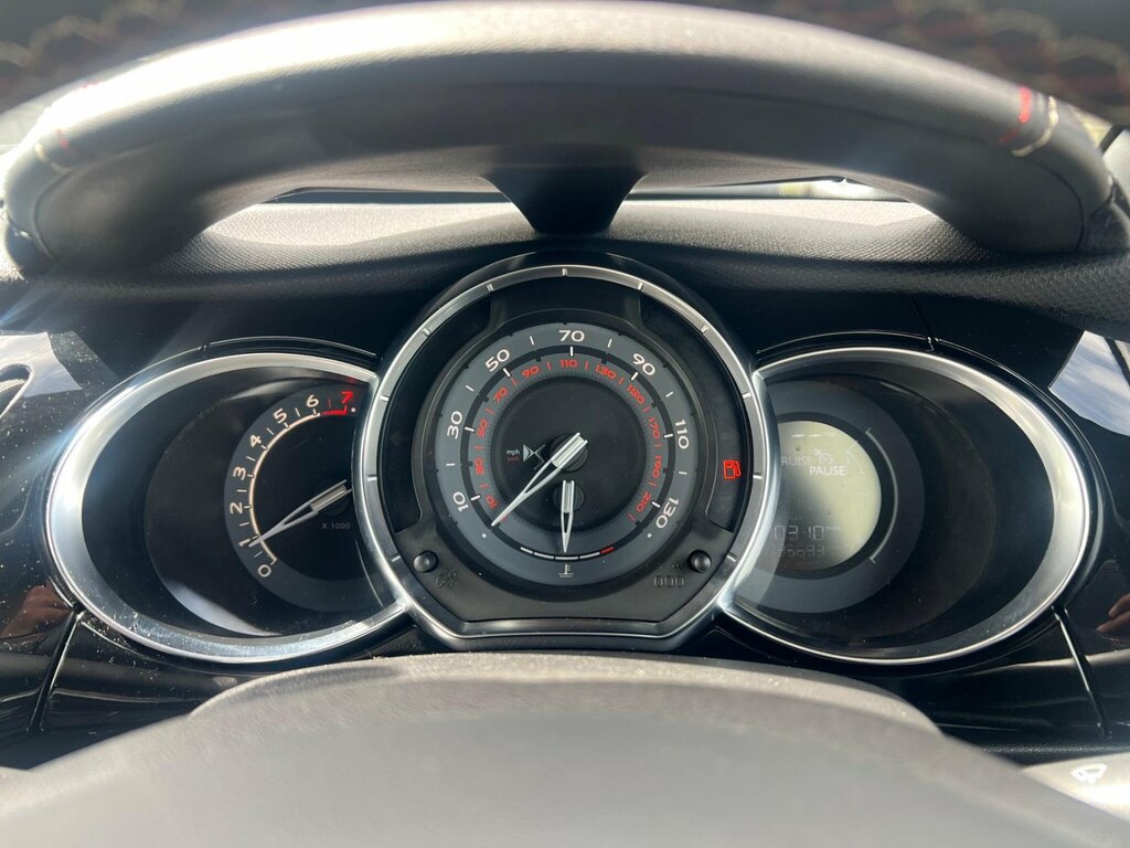 DS DS 3 Puretech Connected Chic White #52