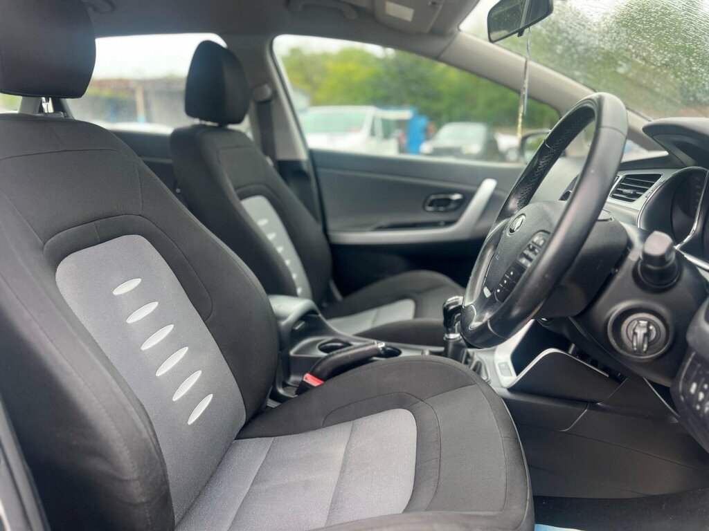 Kia Ceed Estate 1.6 Silver #24