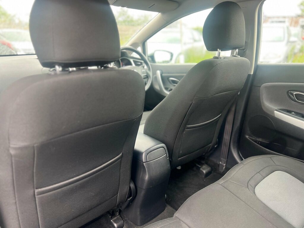 Kia Ceed Estate 1.6 Silver #32