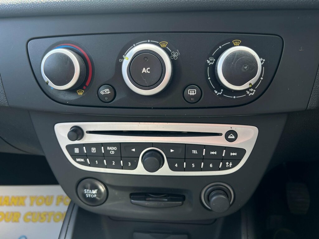 Renault Megane White #36
