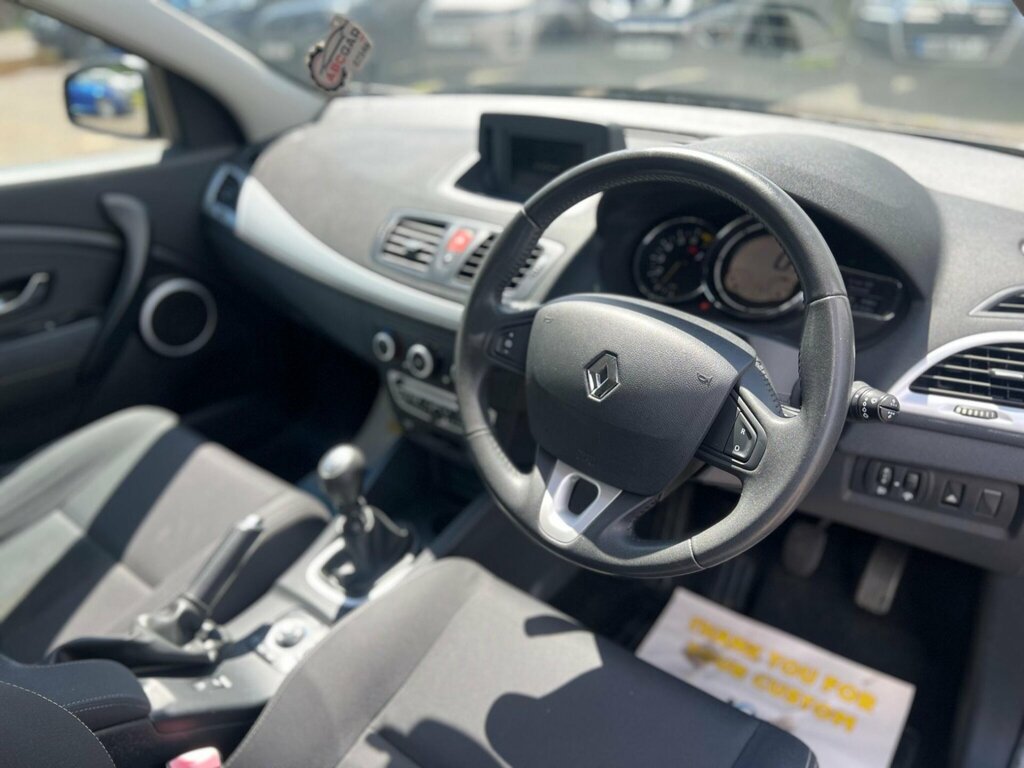 Renault Megane White #11