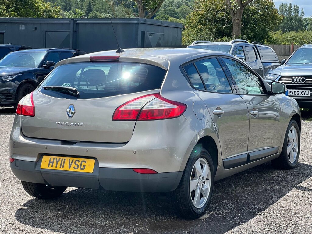 Renault Megane 1.6 16V Dynamique Tomtom Euro 5 Beige #6