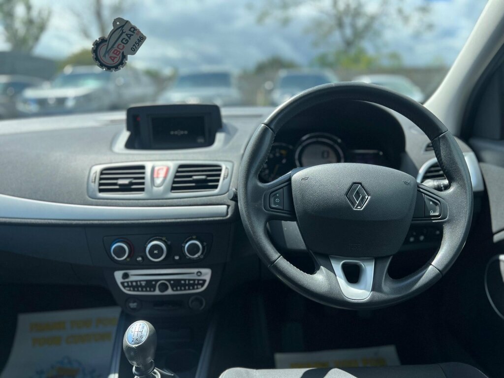 Renault Megane White #26