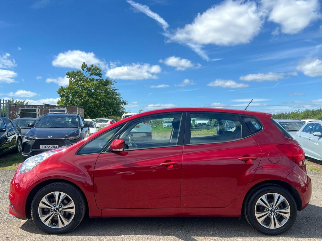 Kia Venga 1.4 Crdi 2 Euro 6 Red #3
